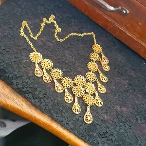 Beautiful Large Bib Brass Tone  Graduated Chain Collar Necklace AG566